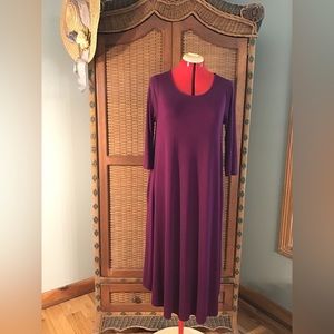 classic, magenta knit dress for any occasion! Travel ready.